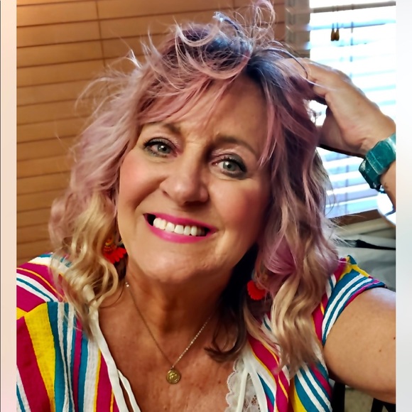 Meet your Posher, Merry - Picture 1 of 1